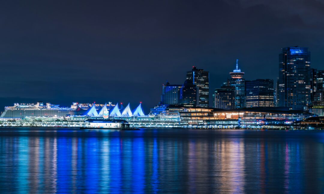 Francis Nie ZeHirvUtTv8 Unsplash